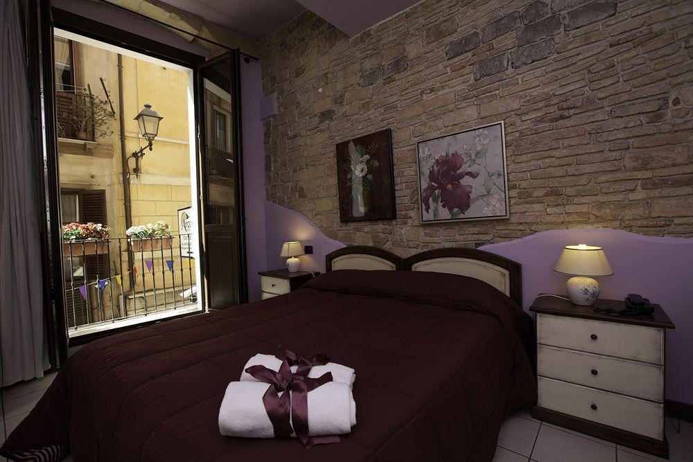 Arcobaleno Rooms Cagliari Eksteriør bilde